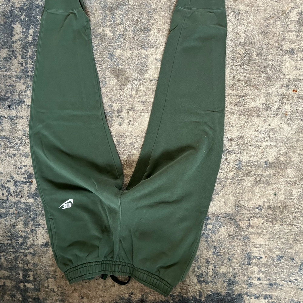 Nike Forest Green Sweatpants Relaxed Fit Joggers